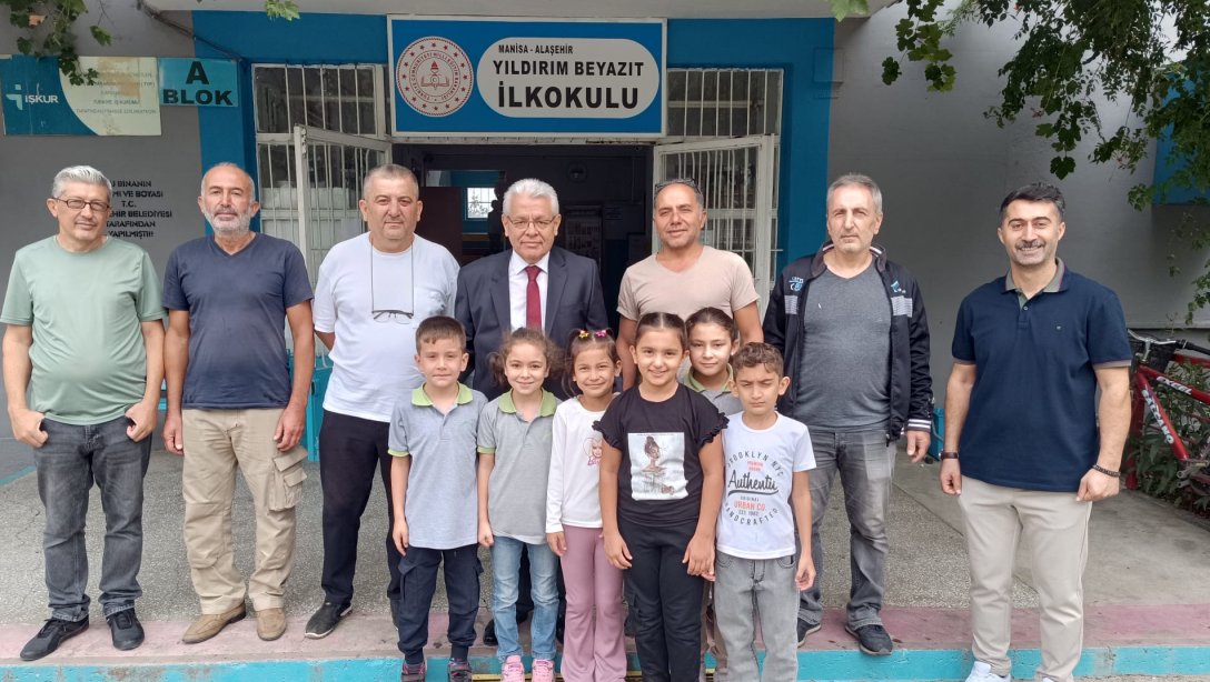 İlçe Milli Eğitim Müdürümüz Fikri Çetinkaya Yıldırım Beyazıt İlkokulu'nu ziyaret ederek okul müdürü ve öğretmenlerden bilgi aldı.
